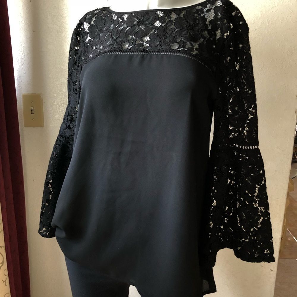 Halogen lace top long sleeve blouse